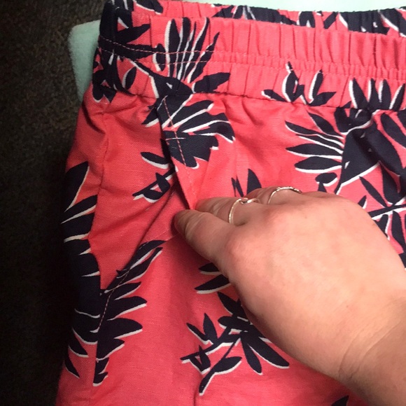 J crew floral print shorts - Picture 3 of 4